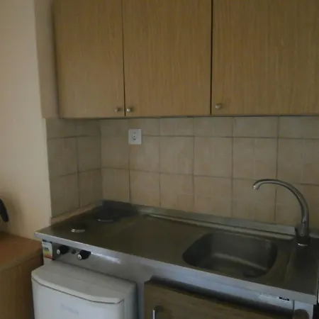 Aparthotel River & 3*